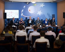 Forum Ekonomiczne w Karpaczu. Dyskusja o tym „Czy nowe pokolenie liderów znajdzie czas na pięcioletnie studia?”